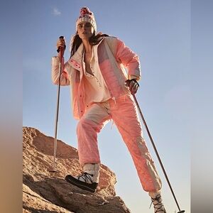 NWT Free People Movement Landscape View Ski outfit (jacket and pants) Size Small